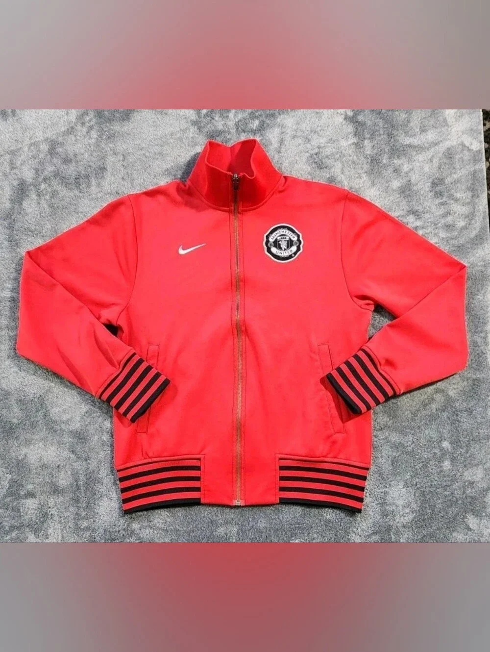 NIKE MANCHESTER UNITED SOCCER TRAINING TRACK JACKET TOP SIZE SMALL RED